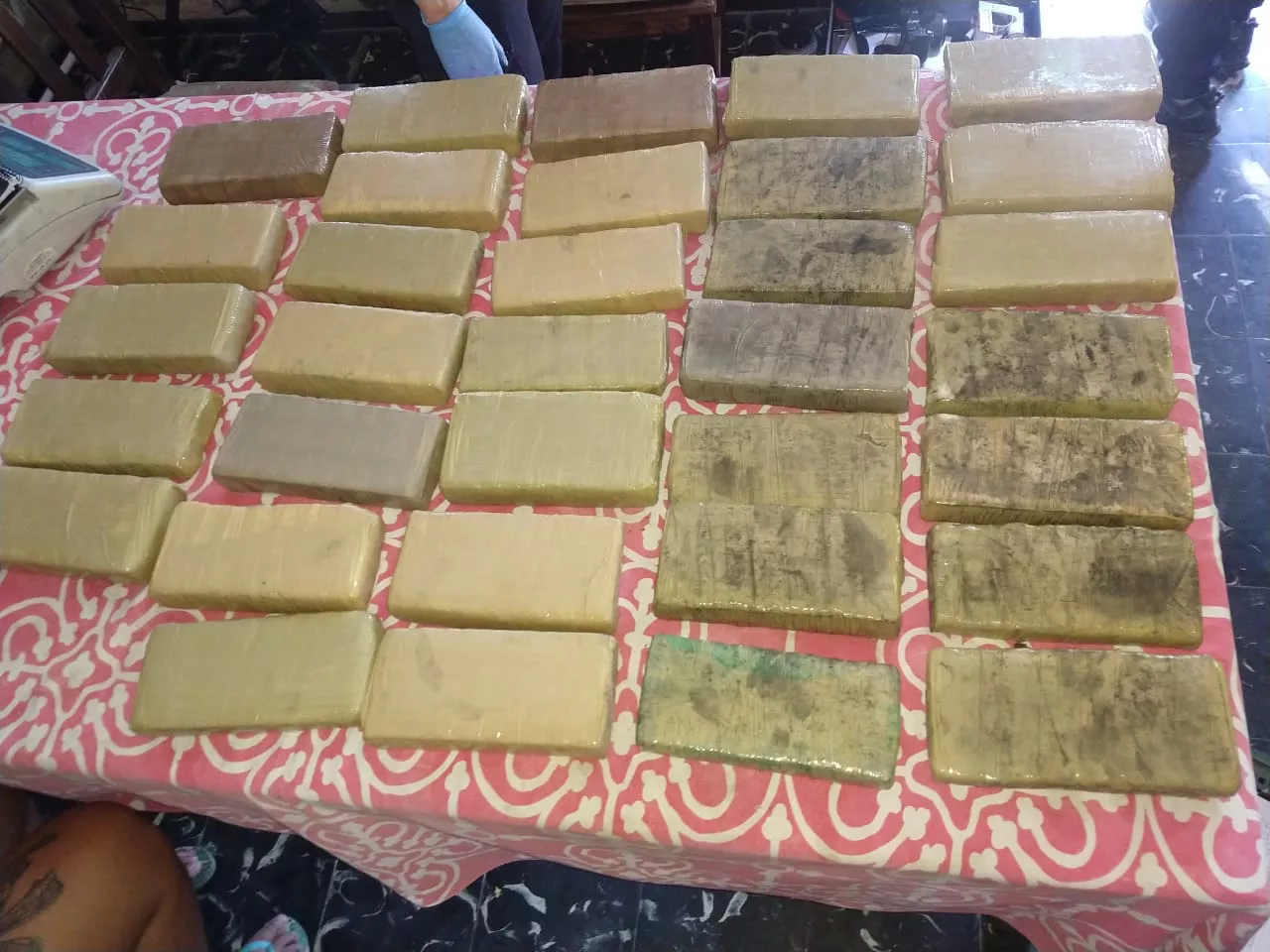 Godoy Cruz, tres detenidos y secuestro de marihuana y cocaina