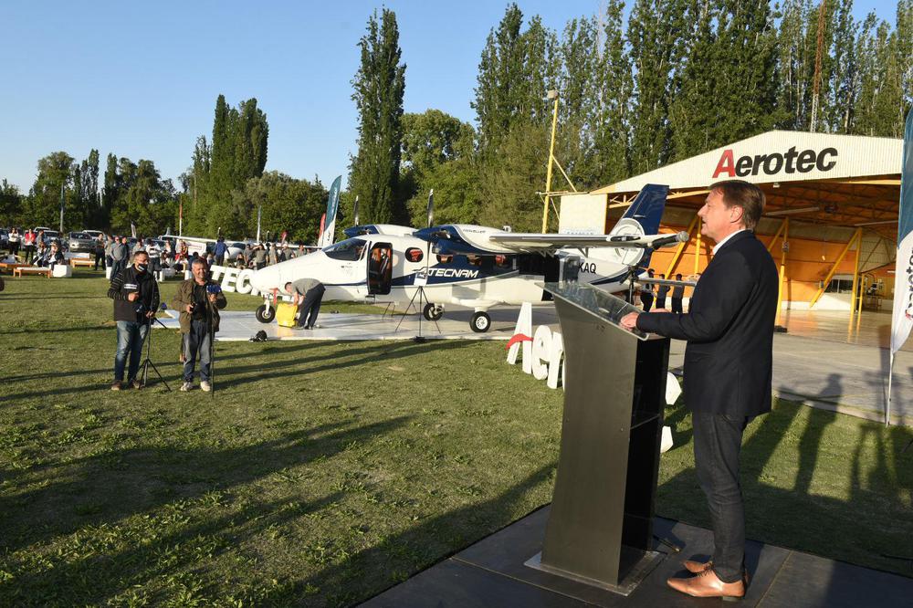 avion tecnam (2)