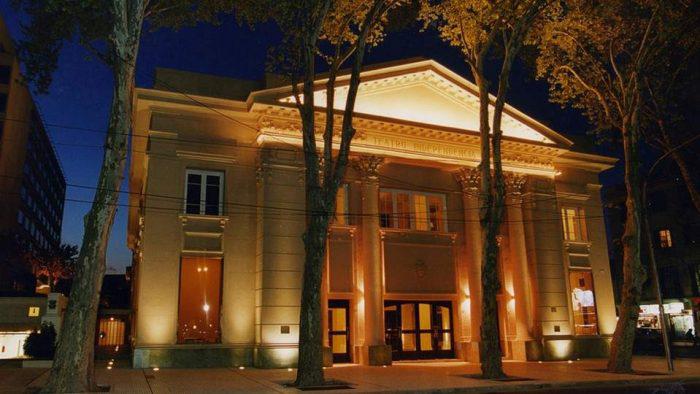 Teatro-Independencia-iluminado-700x394