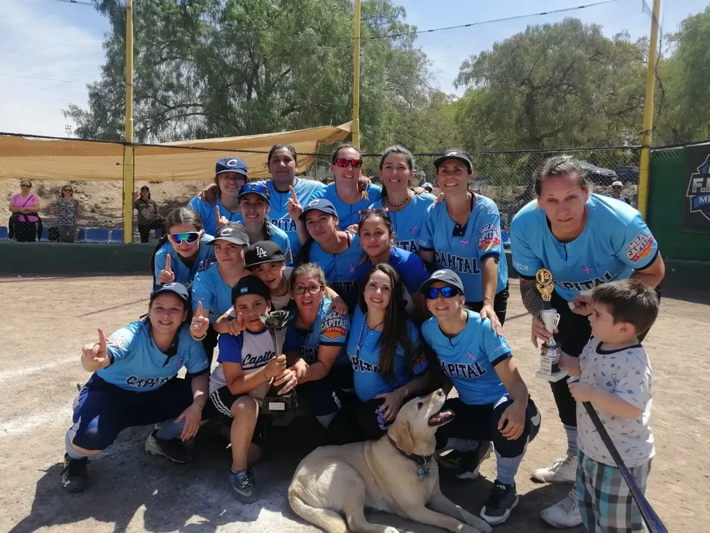 Softbol, Capital Campeón