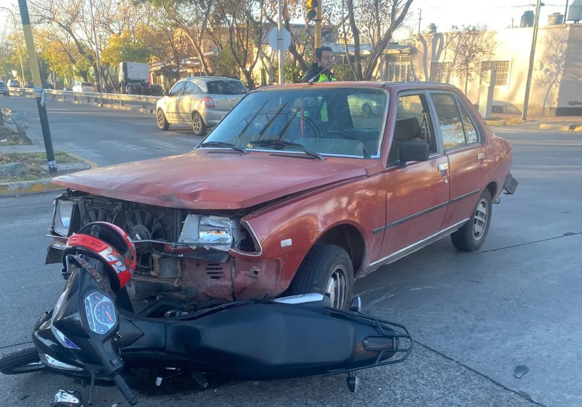 accidente moto auto 2