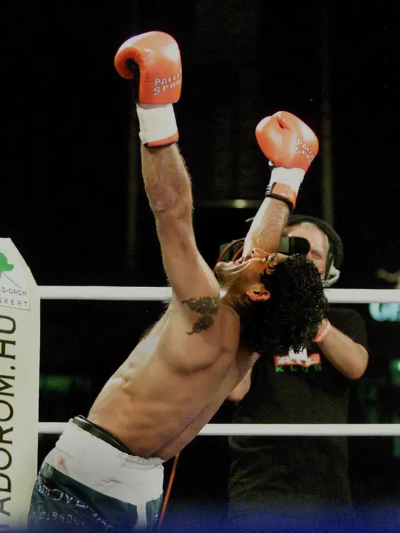 Bodas de plata, Chacón campeón del mundo