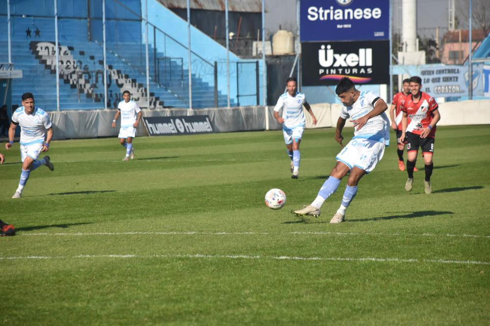 Primera Nacional, Témperley 0- Maipú 2