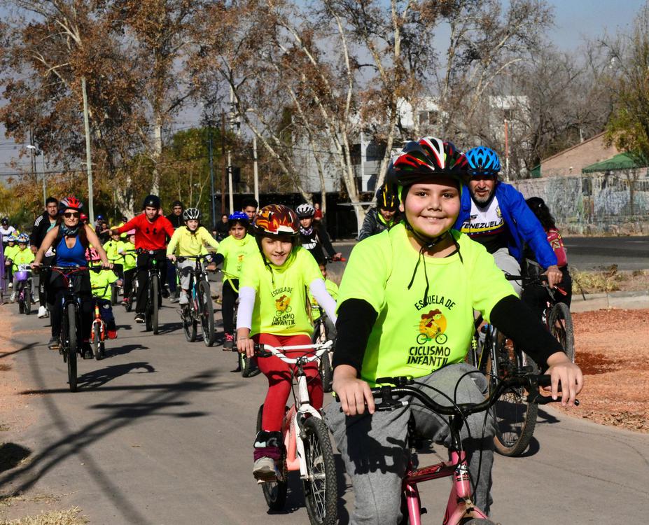 bicicleteada-escuela-de-ciclismo-godoy-cruz-mendoza-10