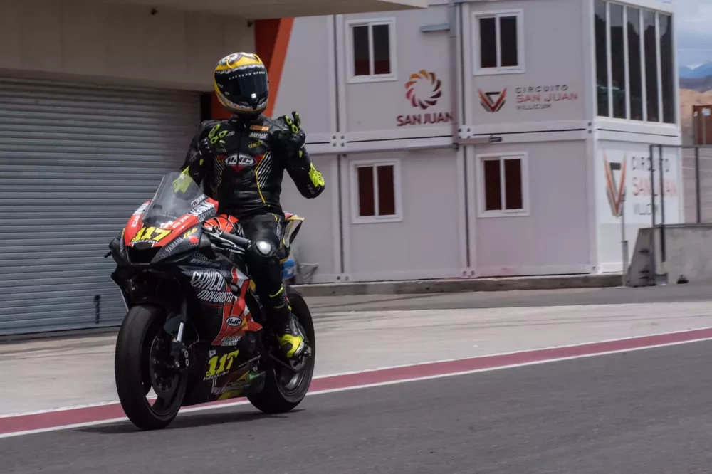 Superbike, Pandolfino entrena en San Juan
