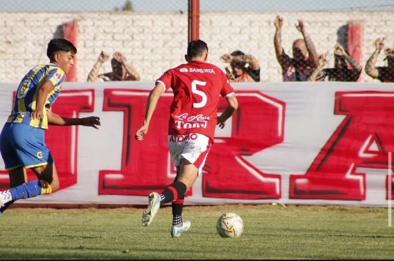 Federal A, Huracán Las Heras, Juventud Unida