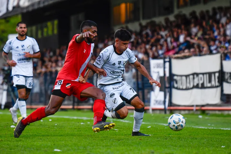 Deportivo Maipú, All Boys, Islas Malvinas