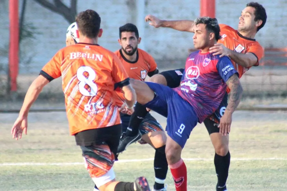Liga Mendocina, Centro Deportivo Rivadavia 2- Rodeo del Medio 0