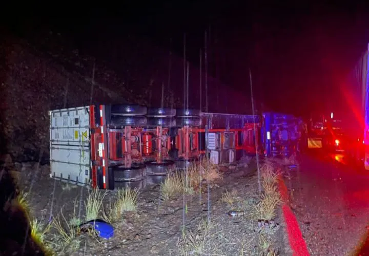 vuelco camion RN7 1