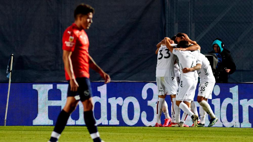 Colón finalista, le ganó 2 a 0 a Independiente