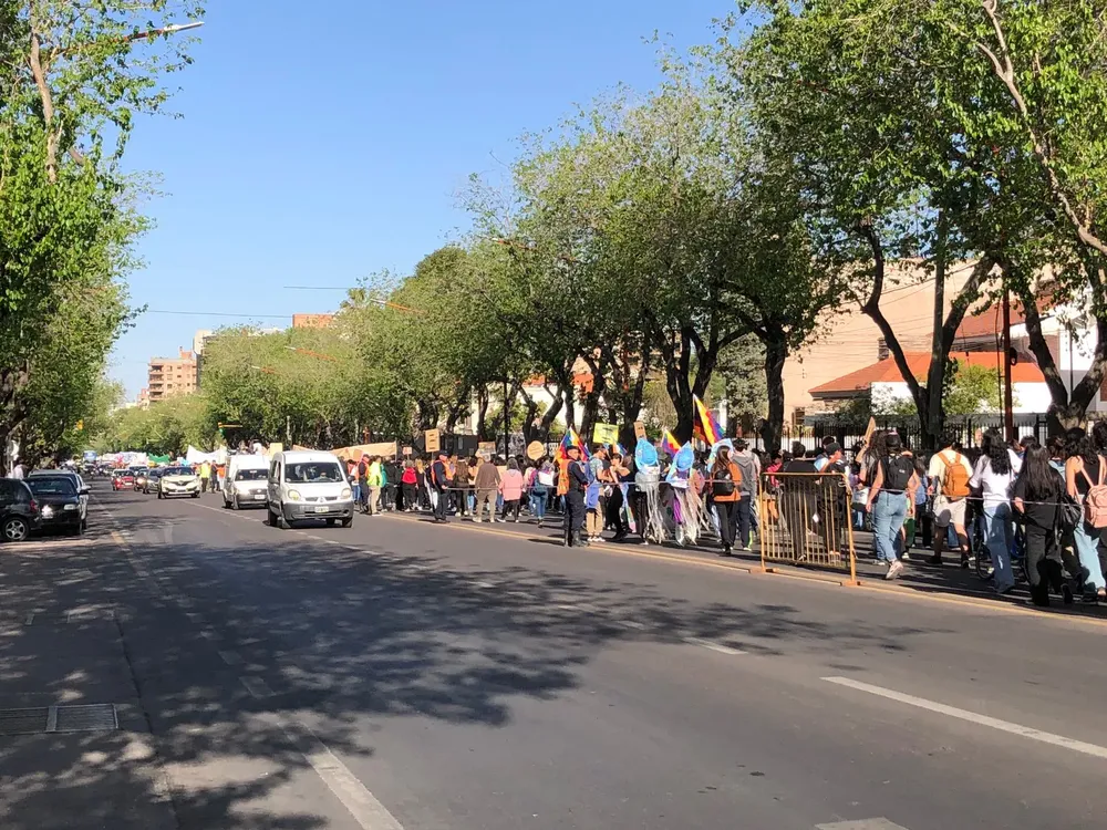 marcha universidad mendoza