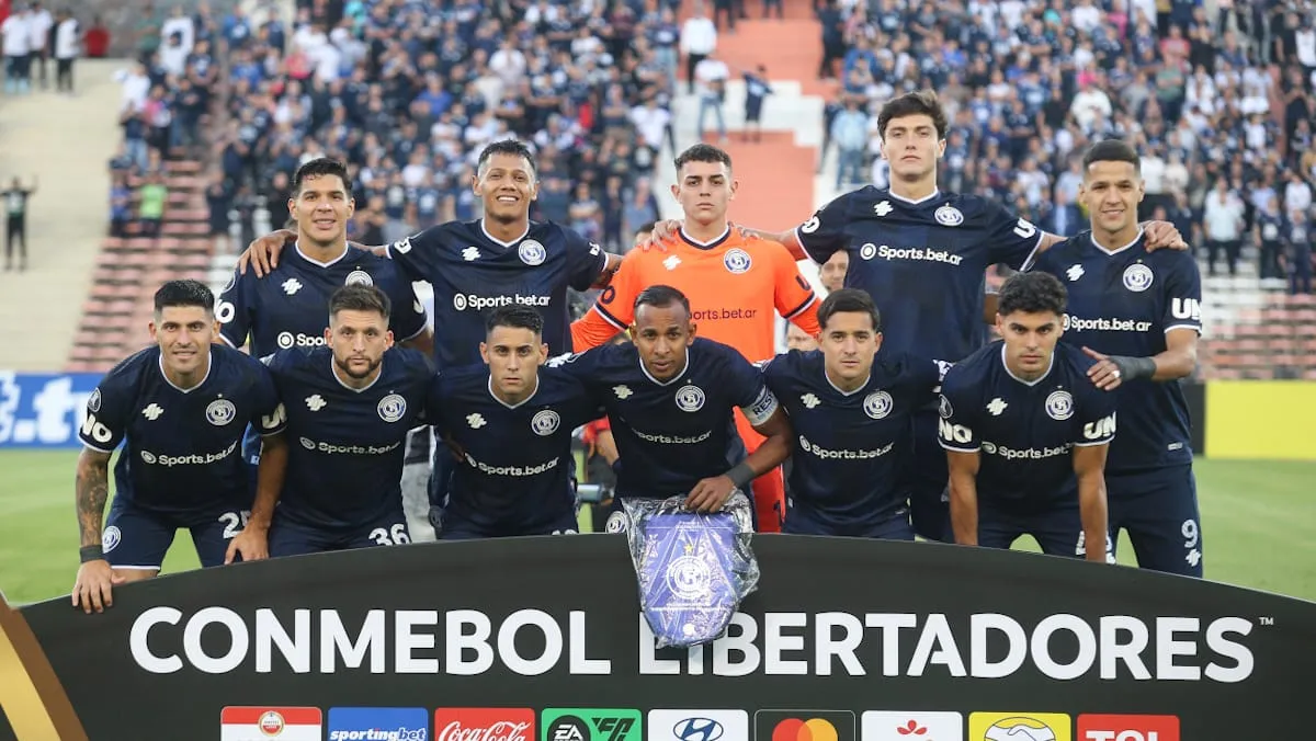 Independiente Rivadavia, Bolívar de Bolivia