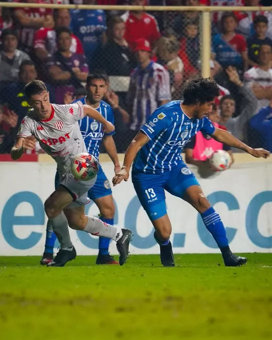 Liga Profesional, Unión 2- Godoy Cruz AT 1