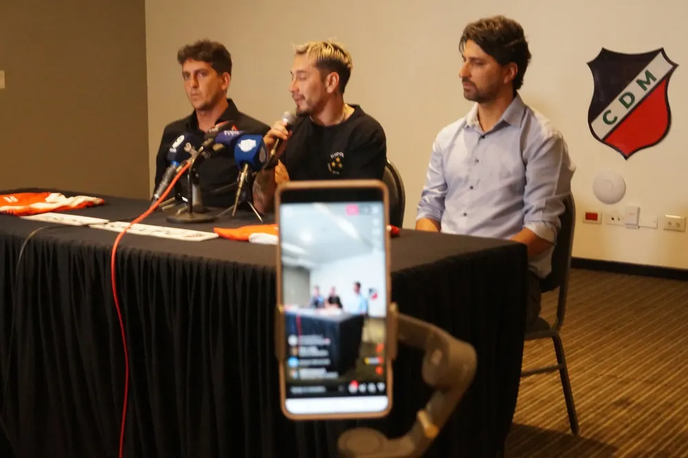 Deportivo Maipú, Sambueza nuevo DT