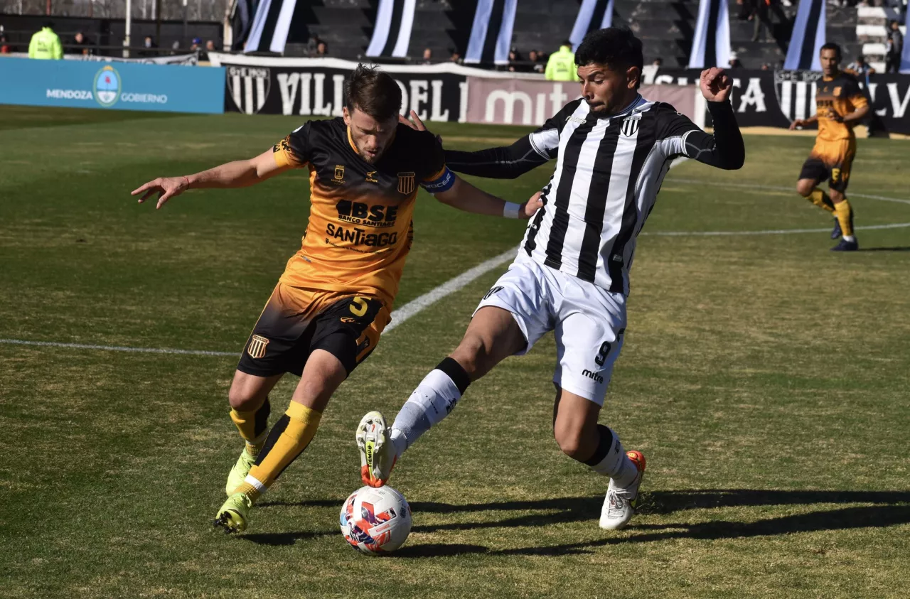 Primera Nacional, Gimnasia 3- Mitre 0