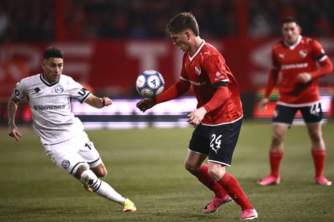 Independiente Rivadavia, Independiente