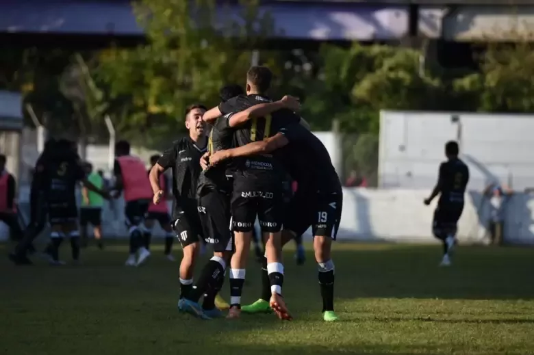 Primera Nacional, Chicago 2- Gimnasia 2