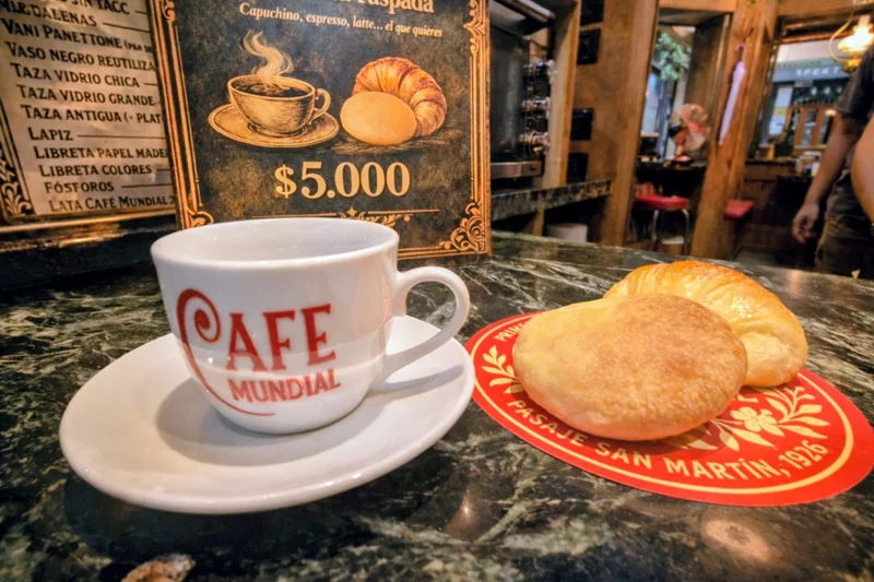 Café Mundial (2)