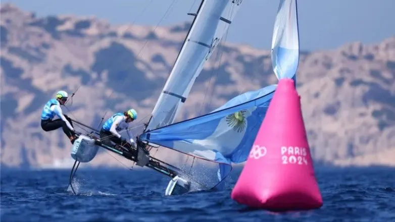 Vela, Mateo Majdalani