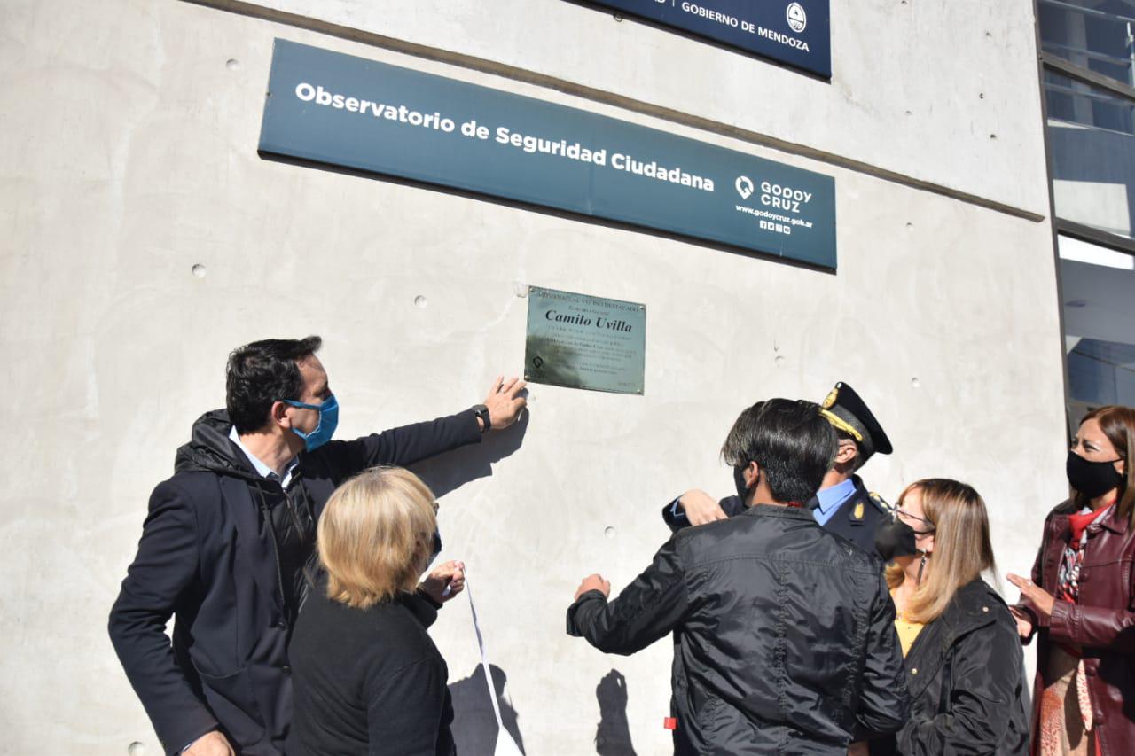 Homenaje a Camilo Uvilla en Comisaría Séptima 9