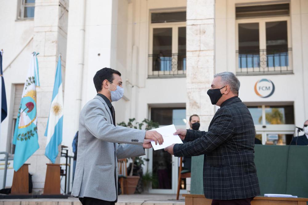 egresados medicina jura 1