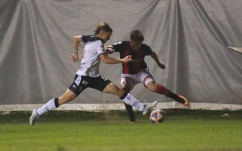 Ascenso, Gimnasia, Defensores