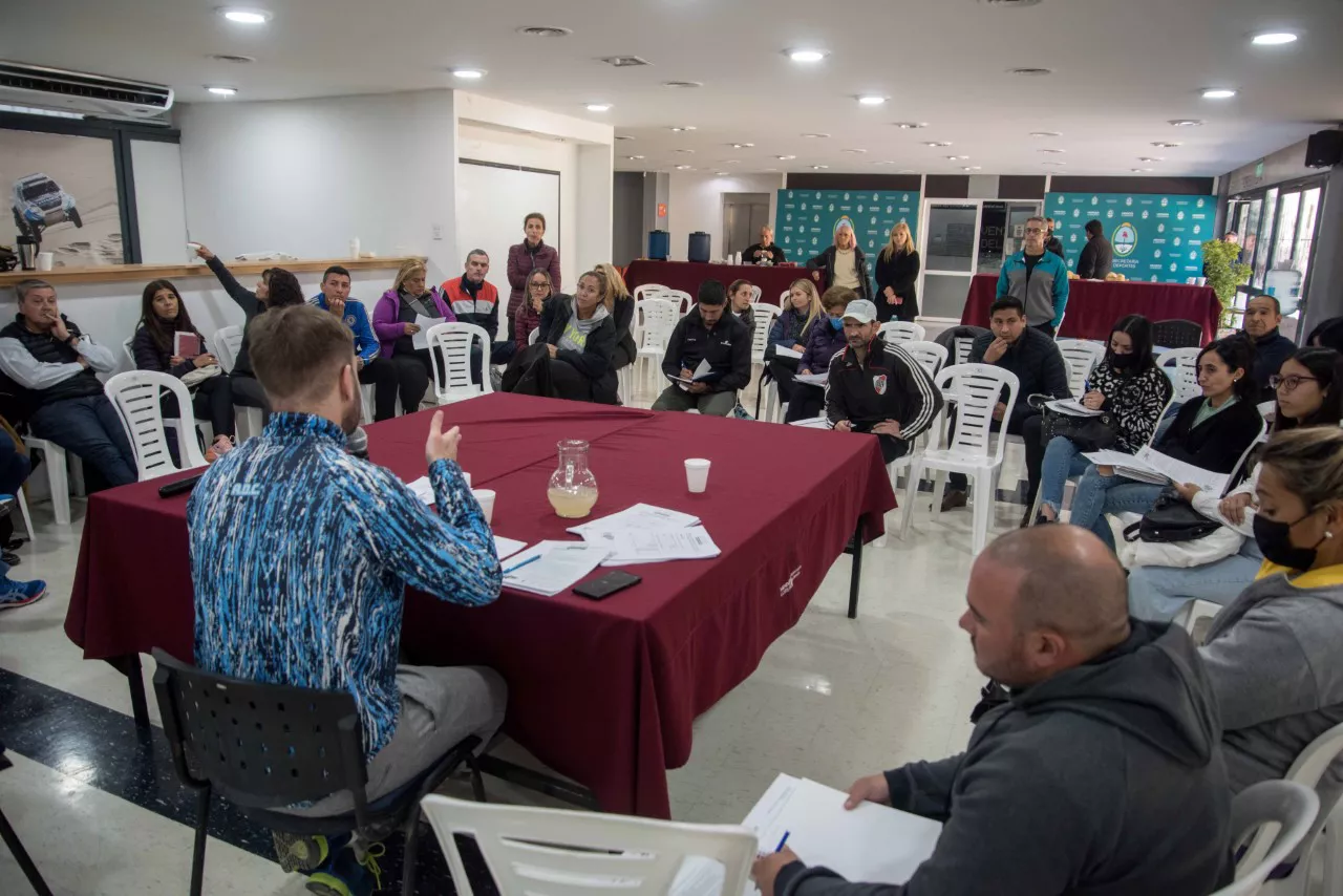 Deportes, presentaron programa Deporte Escolar