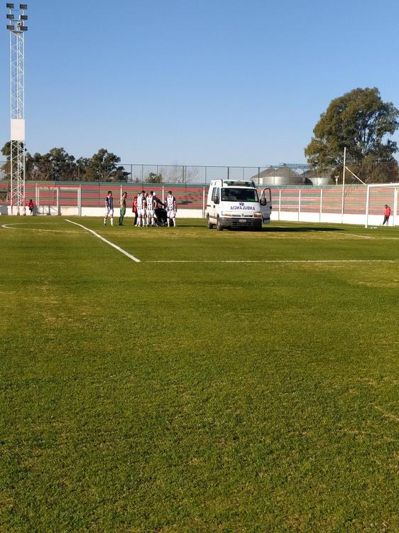 Giovini, el arquero salió lesionado y fue hospitalizado
