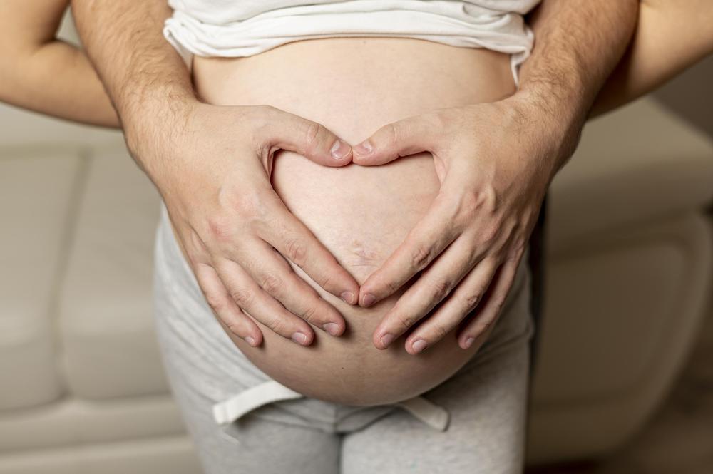 dia obstetricia y embarazada uhiba