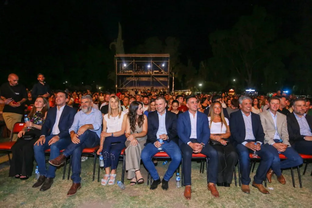 vendimia-godoy-cruz-2024-funcionarios-1024x682