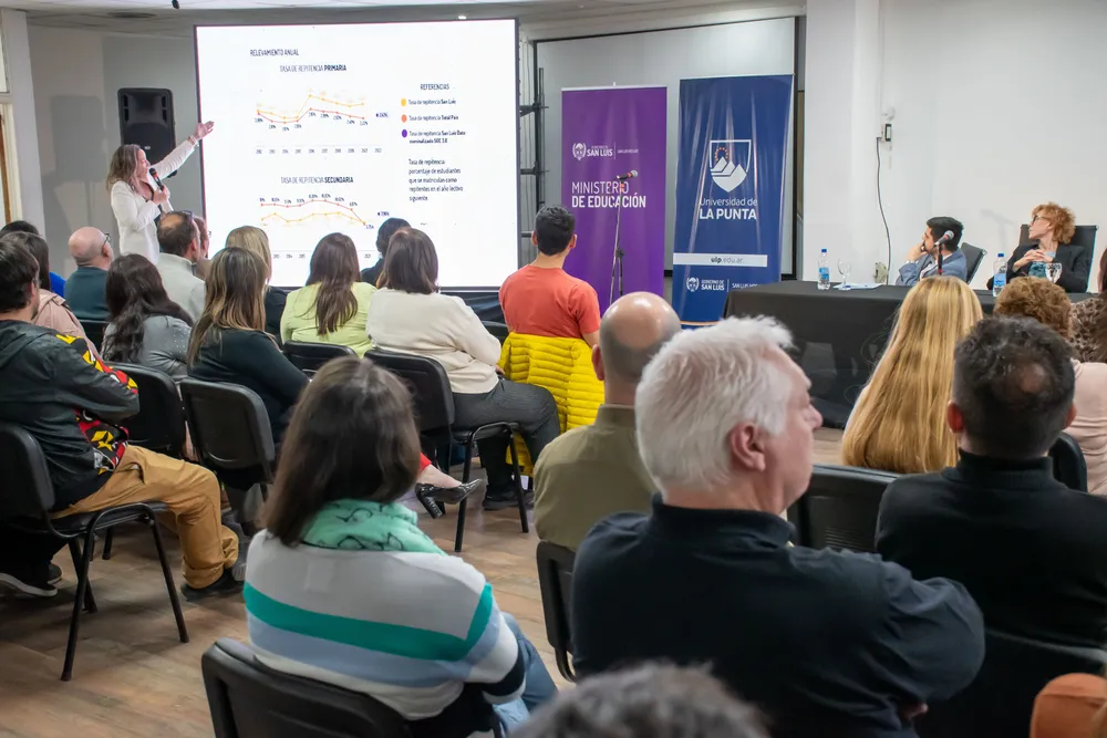 DISERTACION Y RECORRIDA ARGENTINOS X LA EDUCACION (67 de 84)