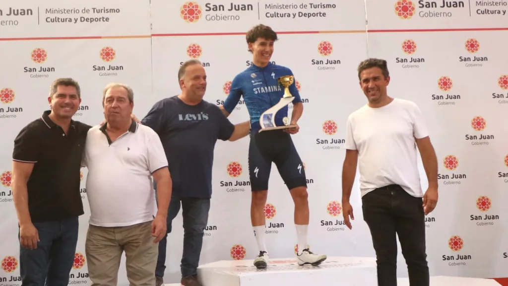 Ciclismo, Grand Prix, gano Gerardo Tivani