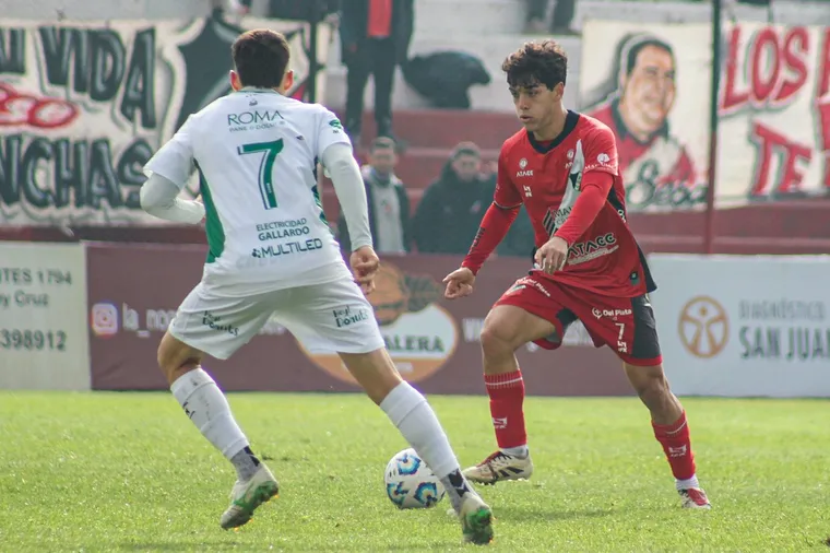 Deportivo Maipú, Ferro Carril Oeste, Nacional