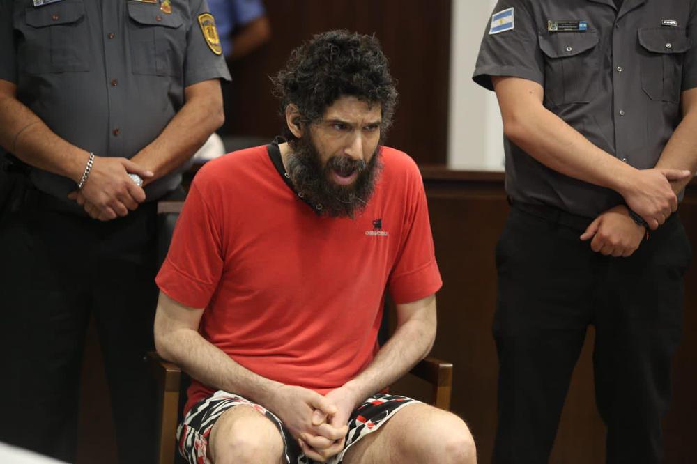 Debate Juicio por jurados c/ Gil Pereg  Acusado por Homicidio Agravado por el vinculo en concurso real y Homicidio simple agravado por el uso de arma de fuego (Art 80 nc 1, 55, 79 y 41 del Código Penal Argentino). 
Fotos Ministerio Público Fiscal Mendoza - Argentina 