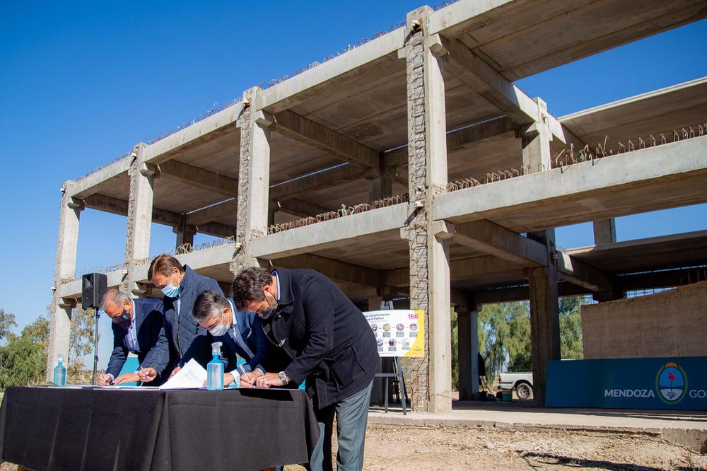 Firma del Convenio 2da Etapa Comisaria N°11