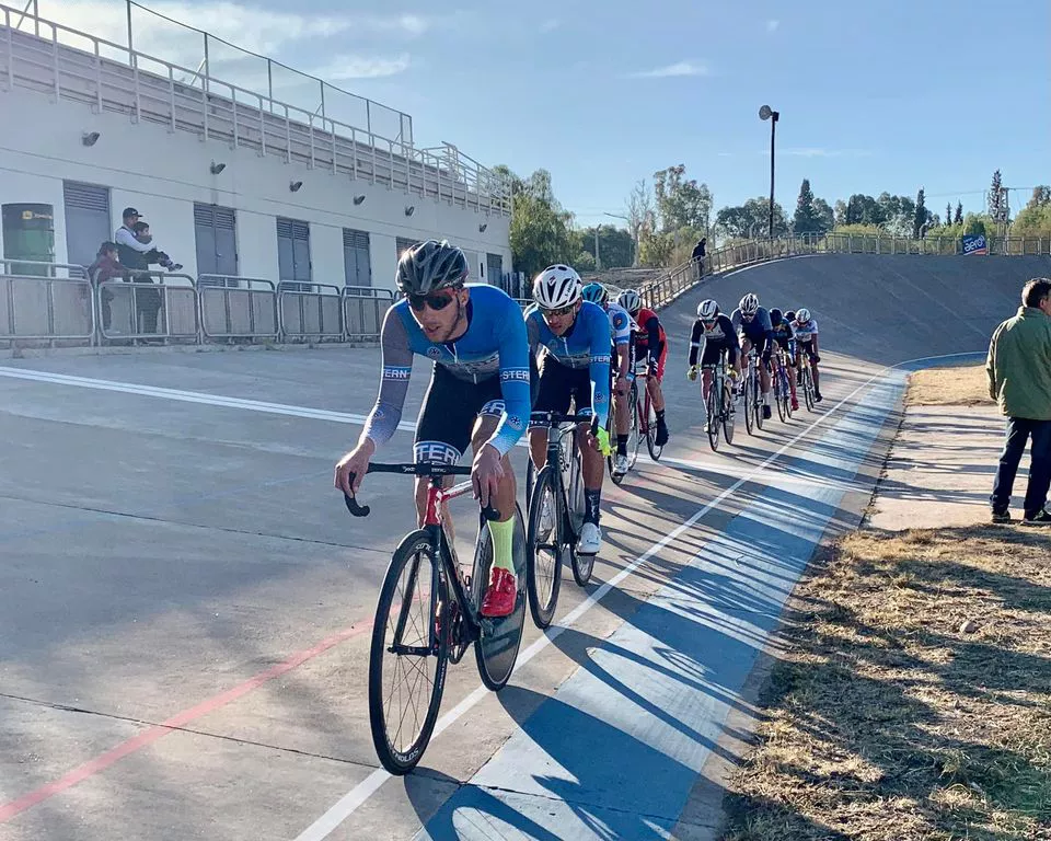 Ciclismo, Franco Vecchi 1ra fecha