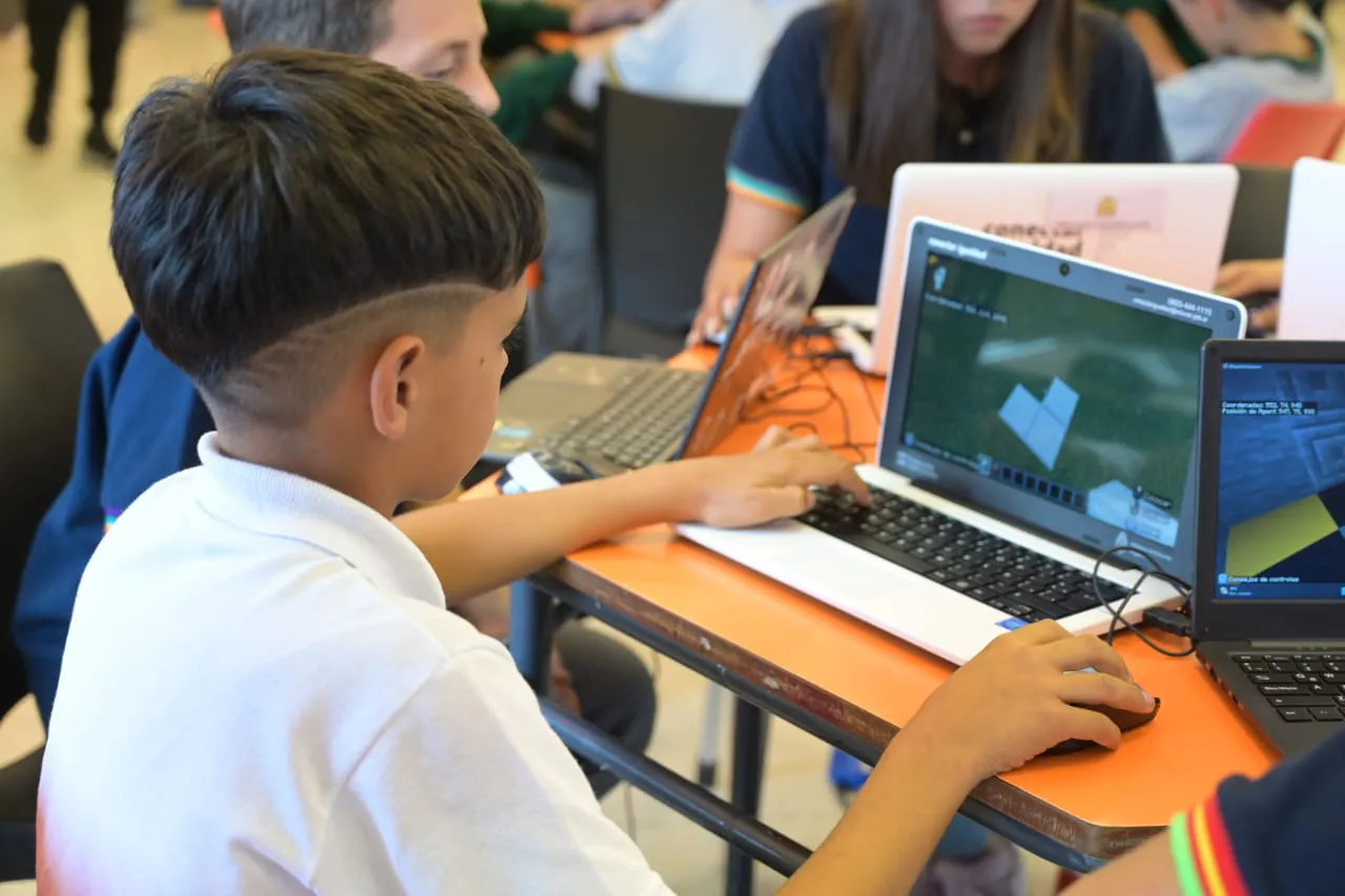 WhatsApp-Image-2025-04-04-at-18.24.27