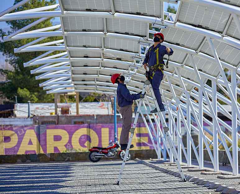 paneles-solares-parque-mitre