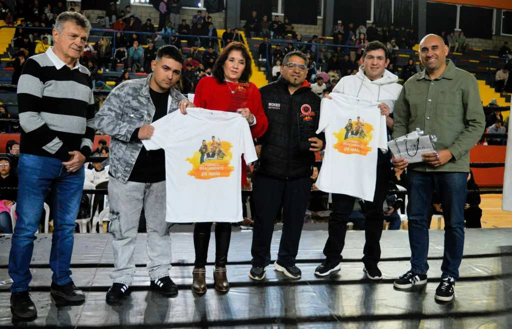 Boxeo, homenaje a Ricardo Bracamonte