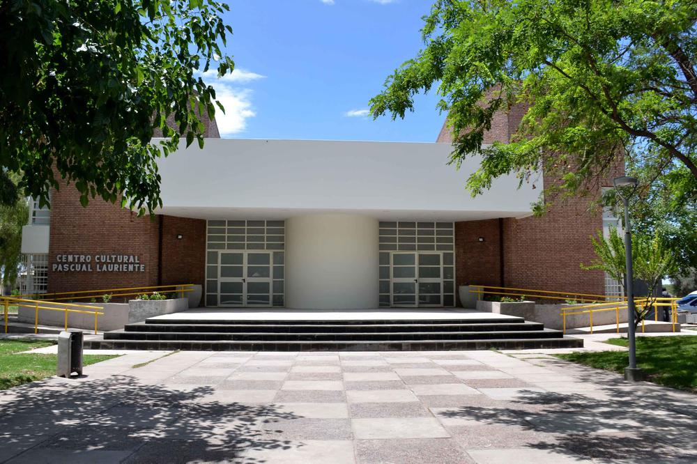 Centro Cultural Pascual Lauriente (1)
