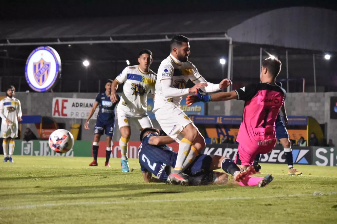 Primera Nacional, Atlanta 0- Independiente Rivadavia 2
