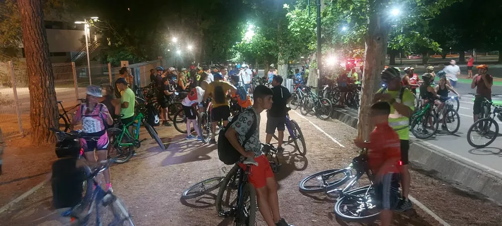 bicicleteada nocturna mendoza 2022