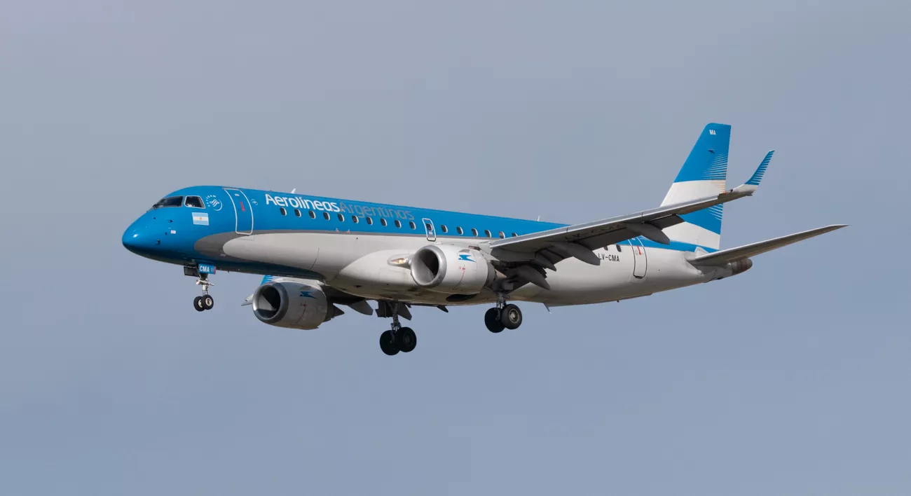 Aerolineas-Argentinas-Embraer-ERJ-190AR