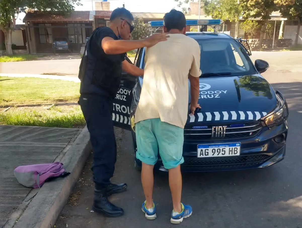 godoy cruz + policia