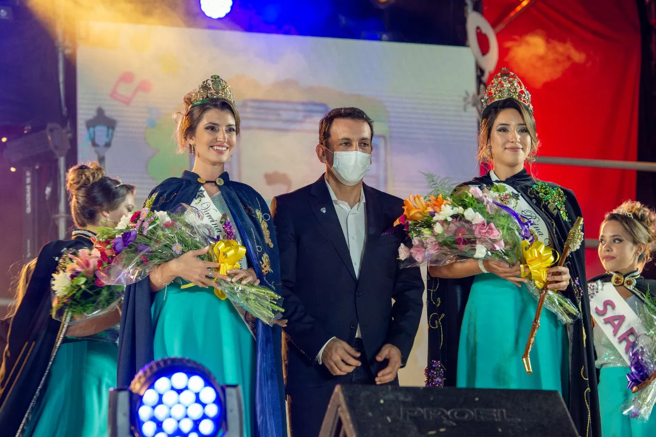 Tadeo GZ, Lucila y Camila