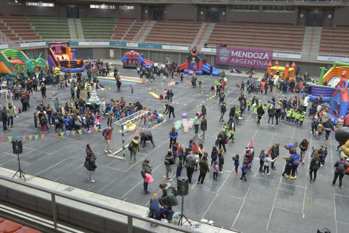 Estadio Malvinas, festejos con niños
