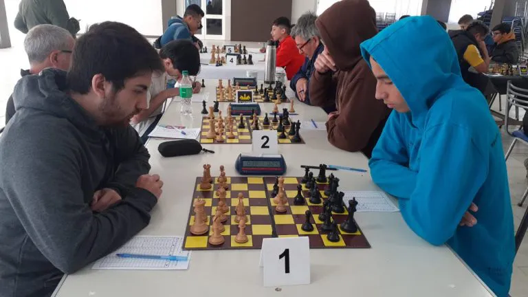 Ajedrez, balance positivo