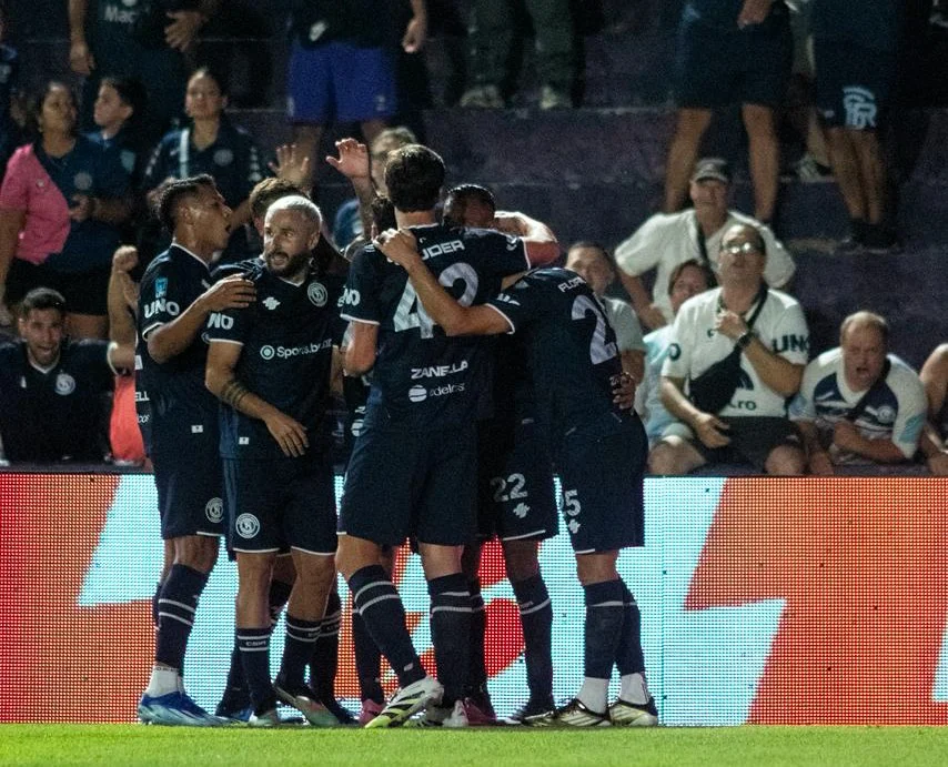 Independiente Rivadavia, Sarmiento