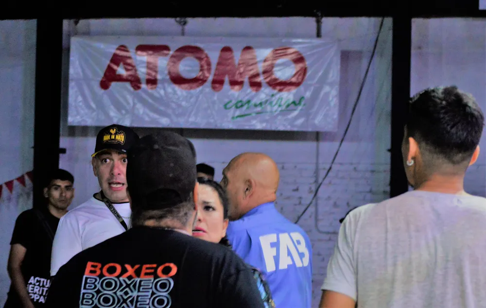 Boxeo, trifulca en el guantes de oro