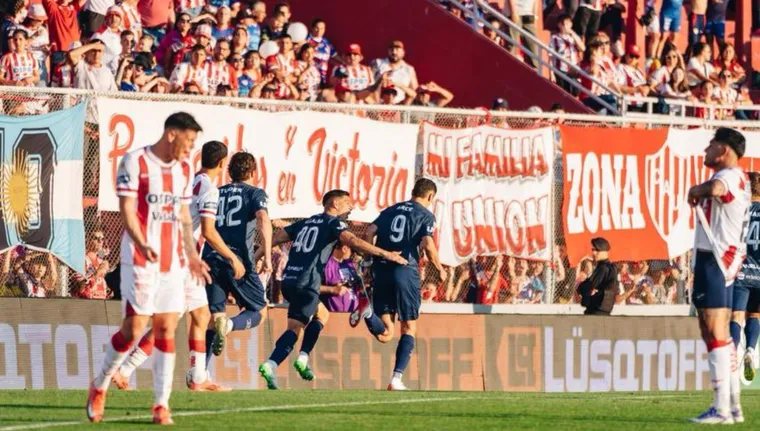 independiente Rivadavia, Unión (S. Fe)